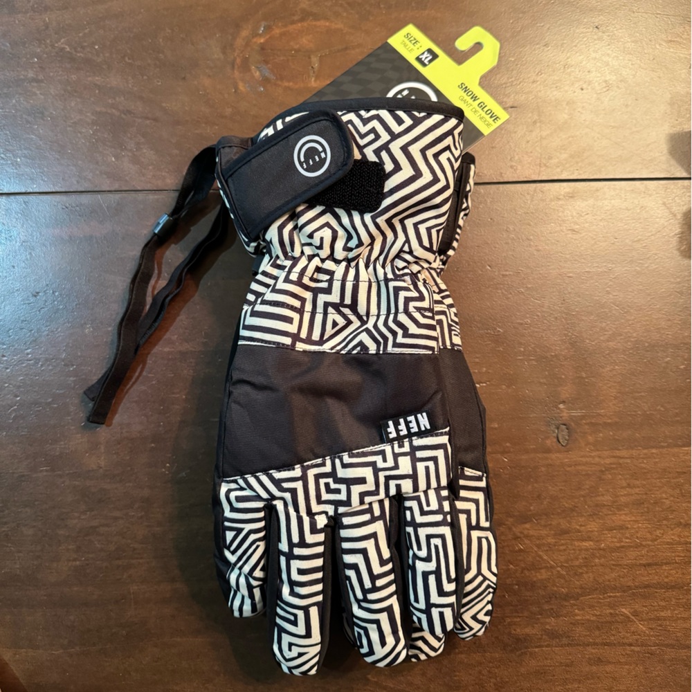 Neff snow gloves
